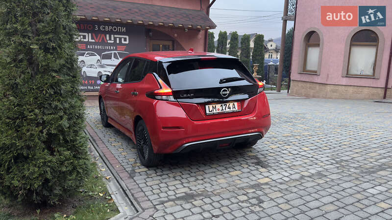Хэтчбек Nissan Leaf 2023 в Сваляве