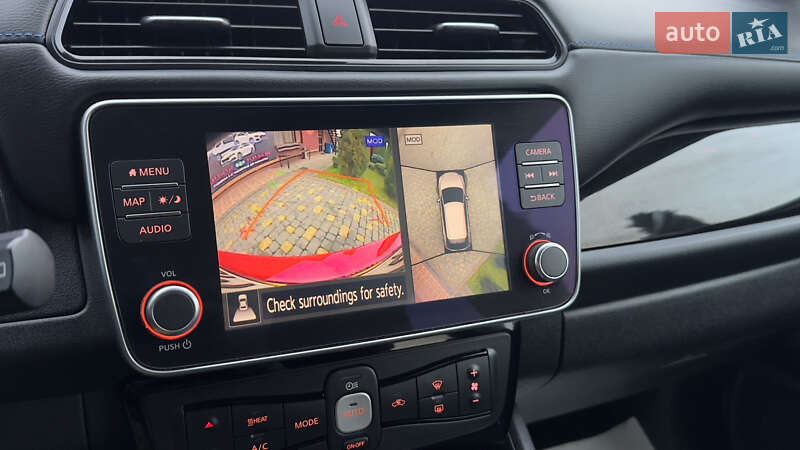 Хэтчбек Nissan Leaf 2023 в Сваляве