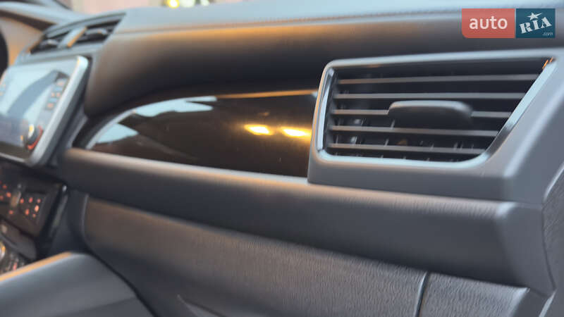 Хэтчбек Nissan Leaf 2023 в Сваляве