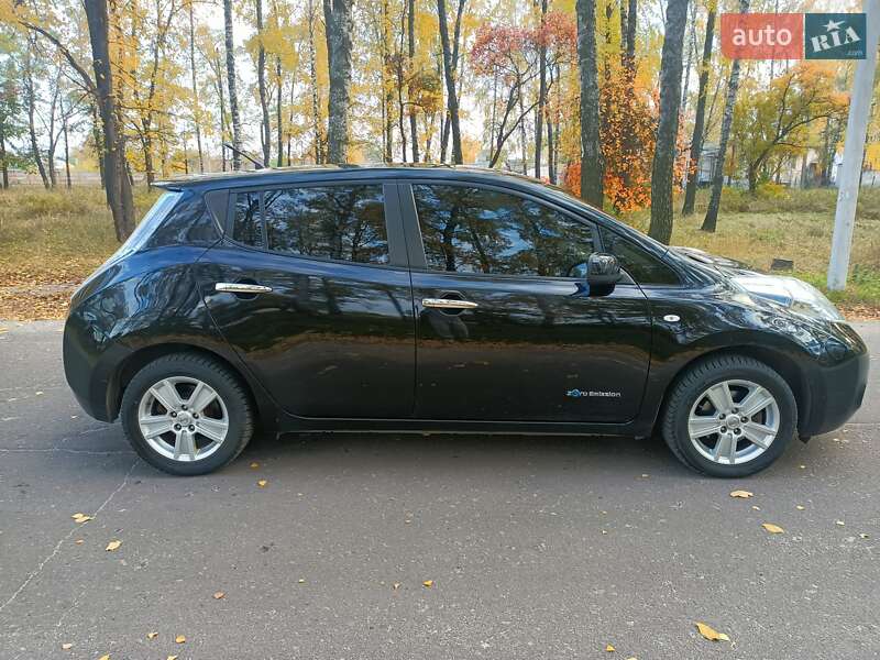 Хэтчбек Nissan Leaf 2012 в Ахтырке фото 8 Хэтчбек Nissan Leaf 2012 в Ахтырке