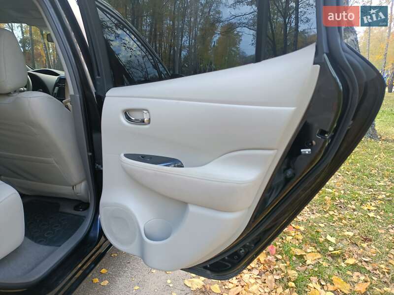 Хэтчбек Nissan Leaf 2012 в Ахтырке фото 16 Хэтчбек Nissan Leaf 2012 в Ахтырке