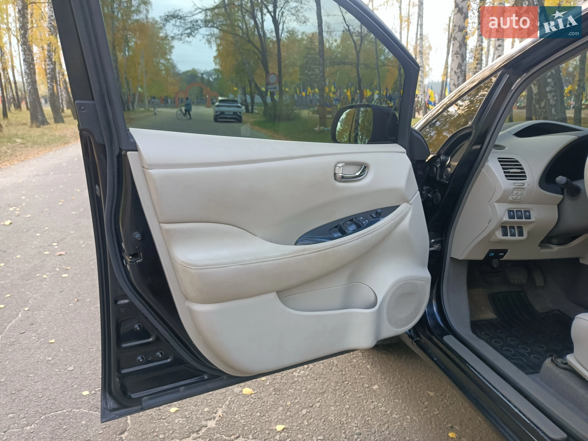 2012 Nissan Leaf - мініатюра 20