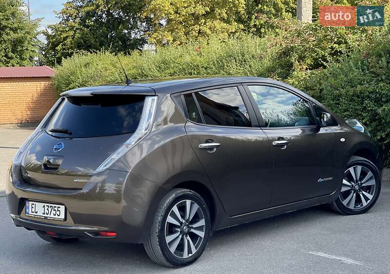 Хэтчбек Nissan Leaf 2016 в Тернополе