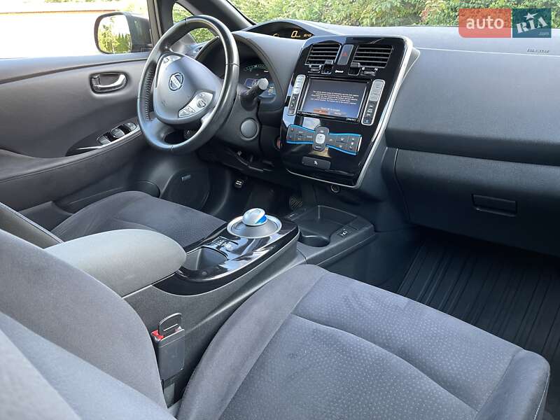 Хэтчбек Nissan Leaf 2016 в Тернополе