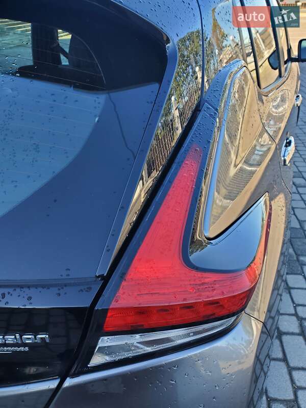 Хэтчбек Nissan Leaf 2019 в Снятине