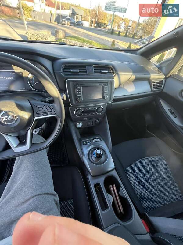 Хэтчбек Nissan Leaf 2019 в Снятине