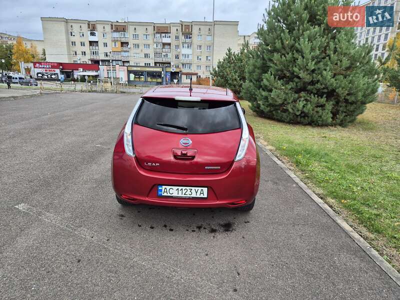 Хэтчбек Nissan Leaf 2014 в Ковеле