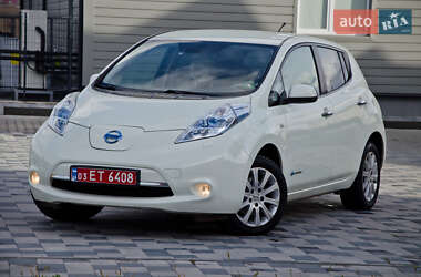 Хетчбек Nissan Leaf 2012 в Сарнах