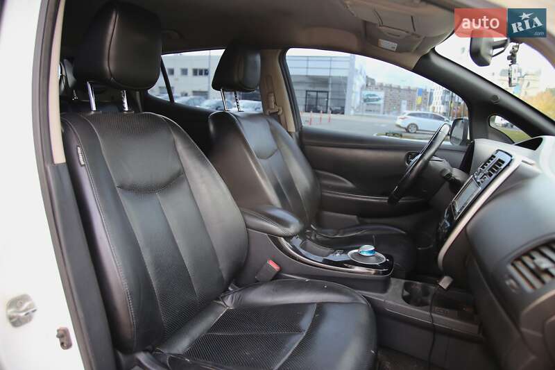 Хэтчбек Nissan Leaf 2013 в Харькове