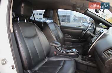 Хэтчбек Nissan Leaf 2013 в 