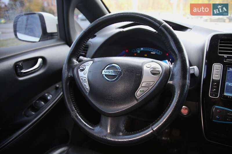 Хэтчбек Nissan Leaf 2013 в Харькове
