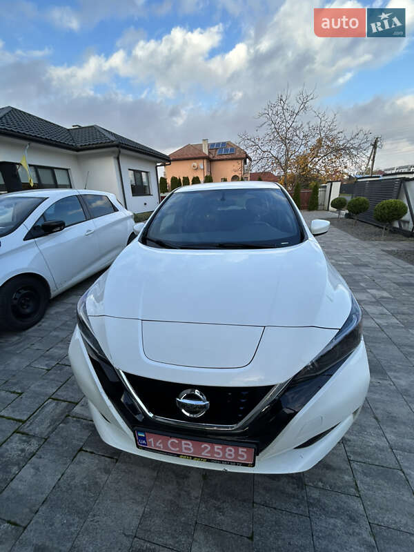 Хетчбек Nissan Leaf 2019 в Ужгороді