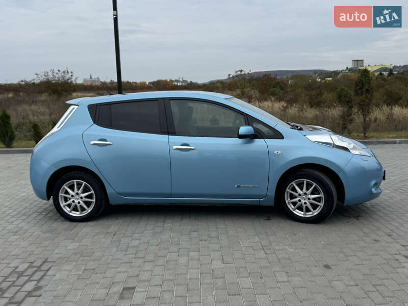 Хэтчбек Nissan Leaf 2015 в Золочеве