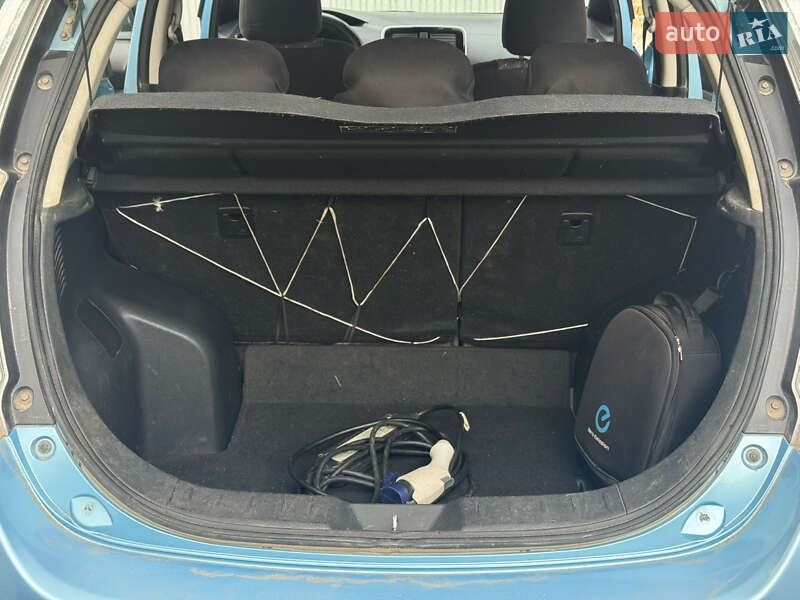 Хэтчбек Nissan Leaf 2015 в Золочеве