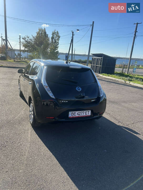Хэтчбек Nissan Leaf 2016 в Николаеве