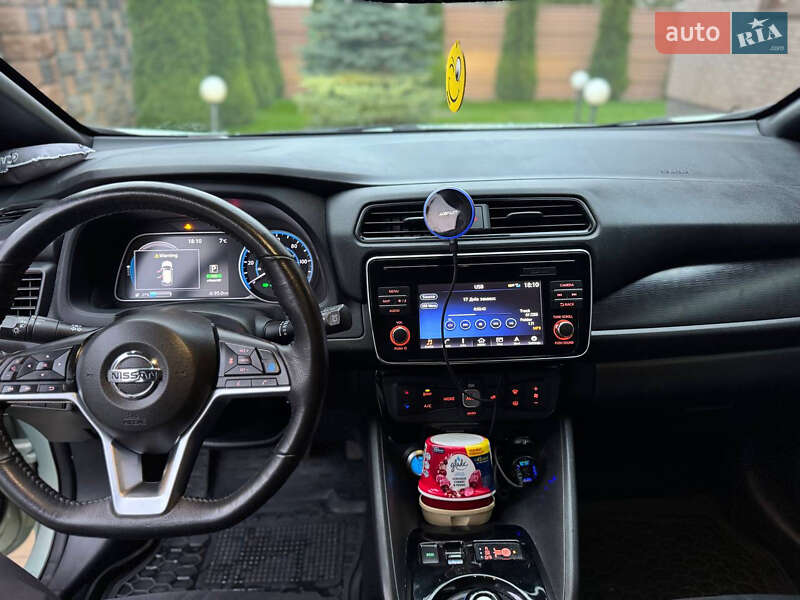 Хэтчбек Nissan Leaf 2018 в Луцке