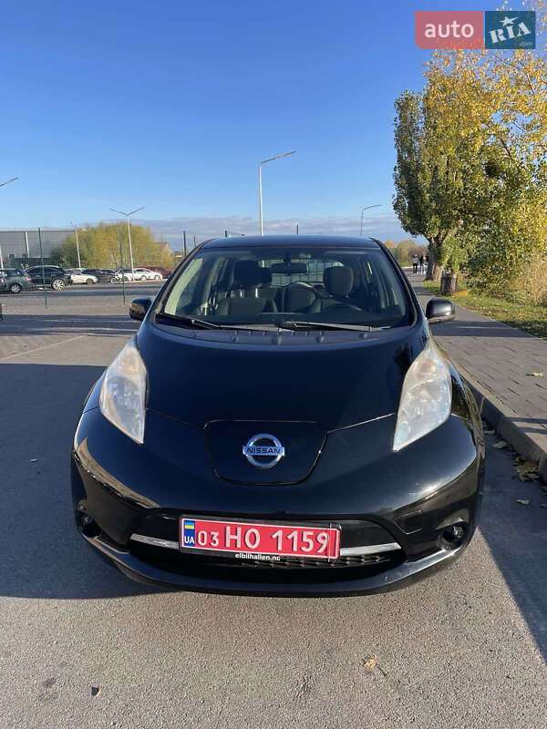 Хэтчбек Nissan Leaf 2014 в Киеве
