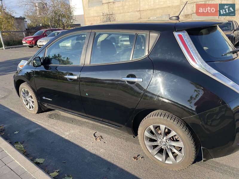 Хэтчбек Nissan Leaf 2014 в Киеве