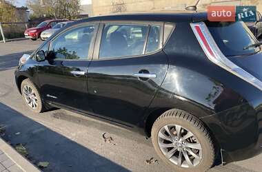 Хетчбек Nissan Leaf 2014 в  фото 5 Хетчбек Nissan Leaf 2014 в