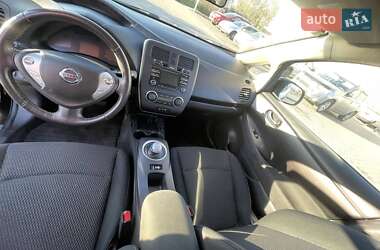 Хетчбек Nissan Leaf 2014 в  фото 14 Хетчбек Nissan Leaf 2014 в