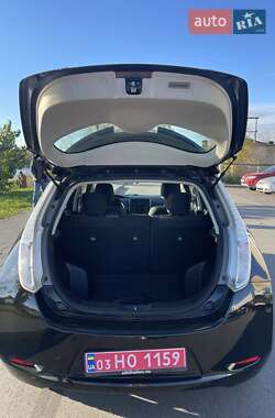 Хетчбек Nissan Leaf 2014 в  фото 24 Хетчбек Nissan Leaf 2014 в