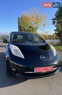 Хетчбек Nissan Leaf 2014 в  фото 12 Хетчбек Nissan Leaf 2014 в