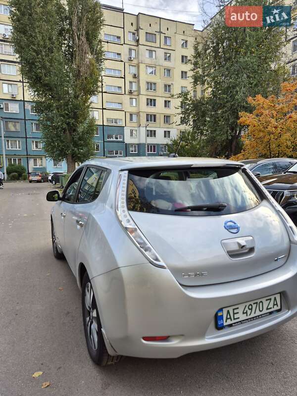 Хэтчбек Nissan Leaf 2015 в Днепре фото 2 Хэтчбек Nissan Leaf 2015 в Днепре