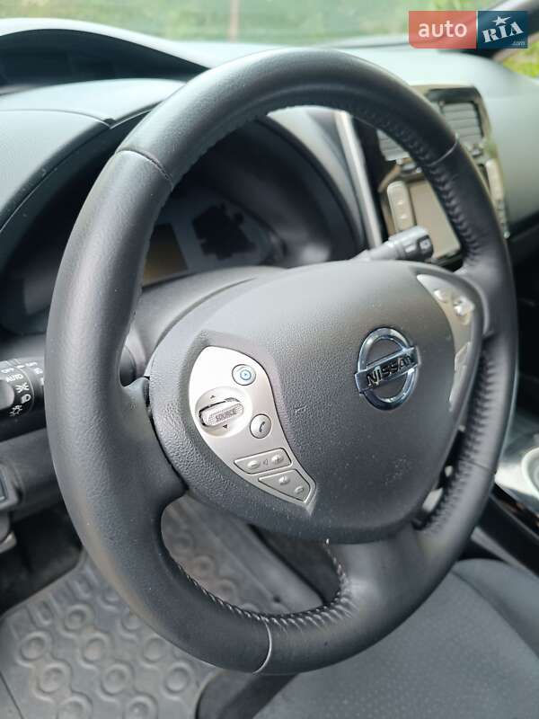 Хэтчбек Nissan Leaf 2015 в Ровно фото 4 Хэтчбек Nissan Leaf 2015 в Ровно