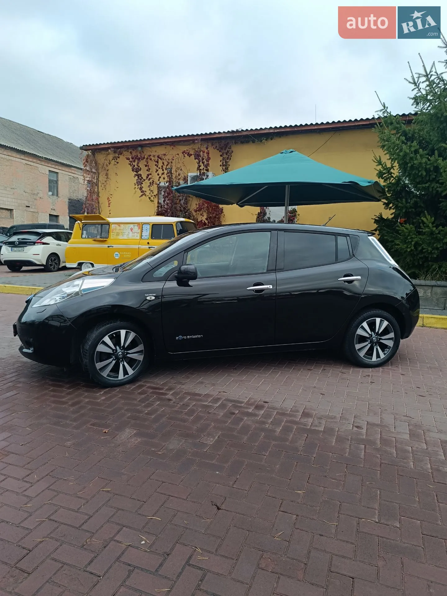 2015 Nissan Leaf - мініатюра 11