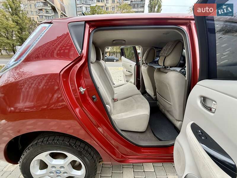 Хэтчбек Nissan Leaf 2012 в Одессе фото 60 Хэтчбек Nissan Leaf 2012 в Одессе