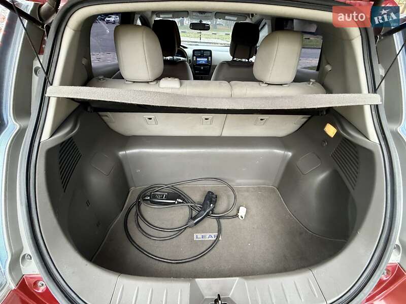 Хэтчбек Nissan Leaf 2012 в Одессе фото 75 Хэтчбек Nissan Leaf 2012 в Одессе