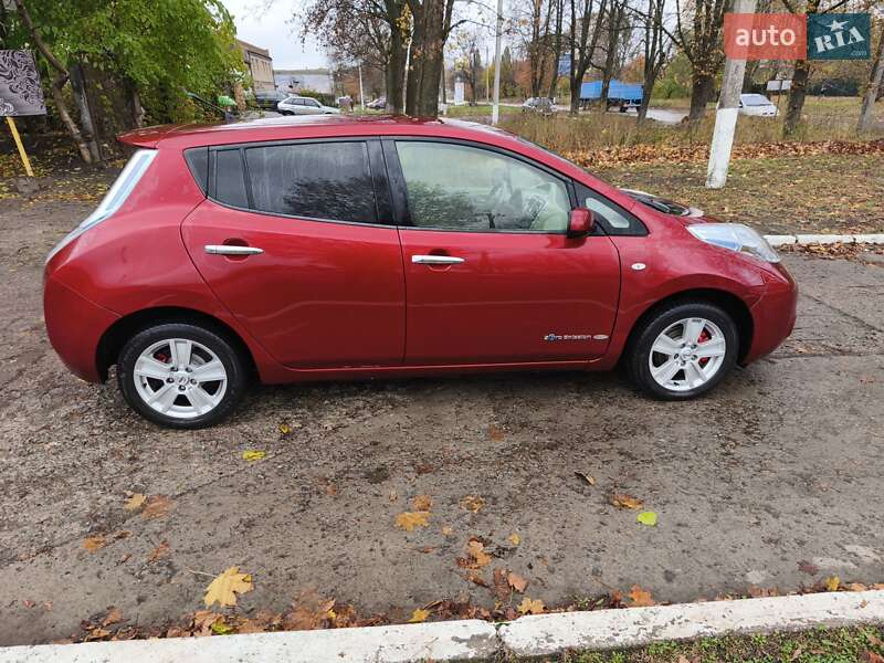 Хэтчбек Nissan Leaf 2011 в Прилуках фото 23 Хэтчбек Nissan Leaf 2011 в Прилуках