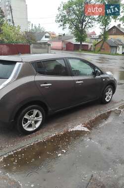 Хэтчбек Nissan Leaf 2016 в Виннице Хэтчбек Nissan Leaf 2016 в Виннице