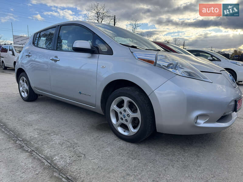 Хэтчбек Nissan Leaf 2012 в Житомире фото 2 Хэтчбек Nissan Leaf 2012 в Житомире