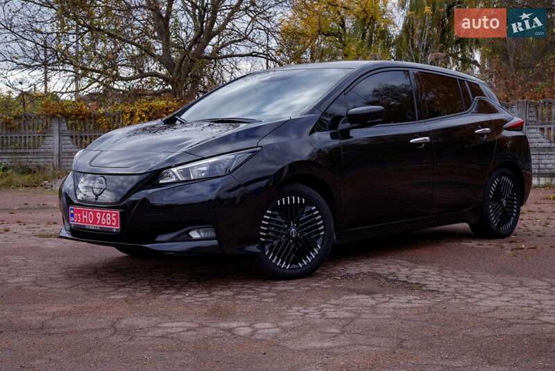 Хетчбек Nissan Leaf 2023 в Бердичеві