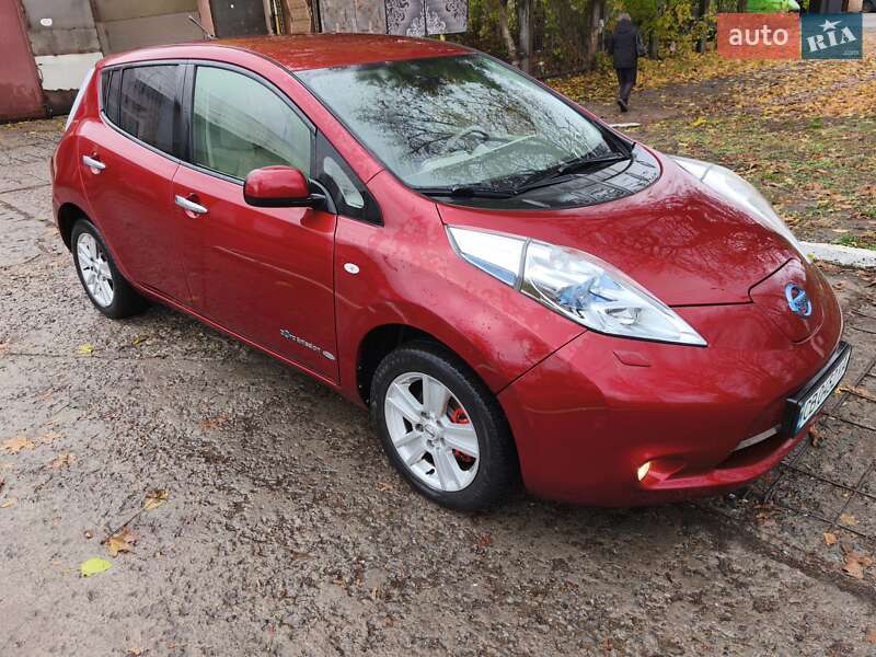 Хэтчбек Nissan Leaf 2011 в Прилуках фото 14 Хэтчбек Nissan Leaf 2011 в Прилуках