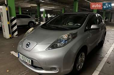 Хетчбек Nissan Leaf 2011 в Києві