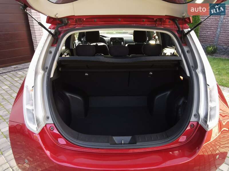 Хэтчбек Nissan Leaf 2016 в Фастове