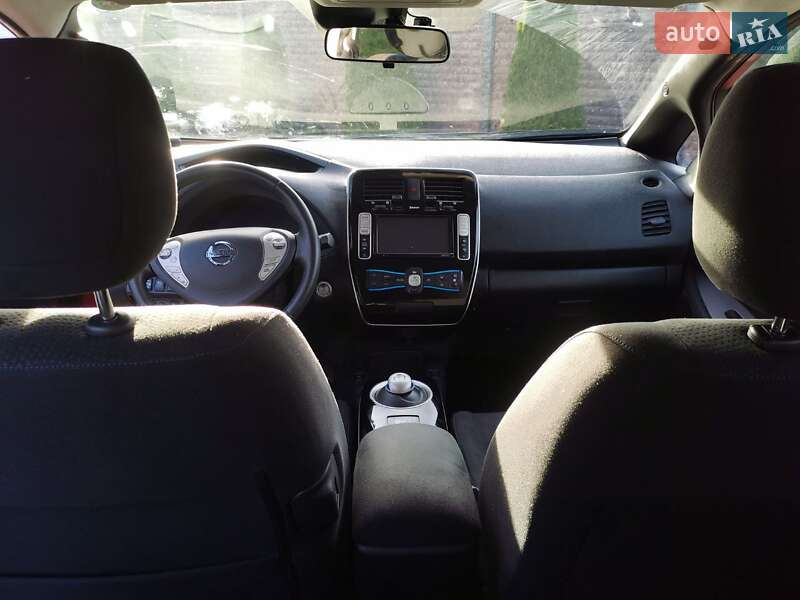 Хэтчбек Nissan Leaf 2016 в Фастове