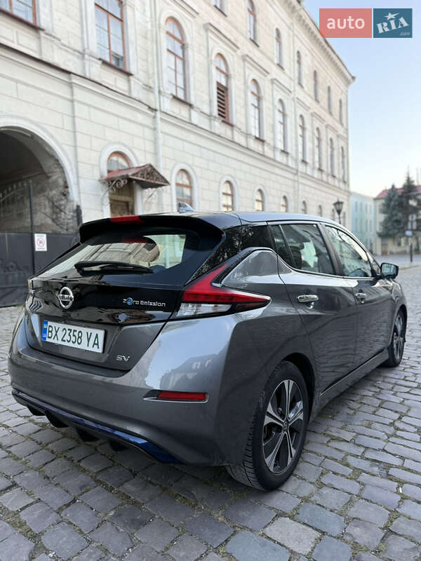 Хэтчбек Nissan Leaf 2020 в Каменец-Подольском
