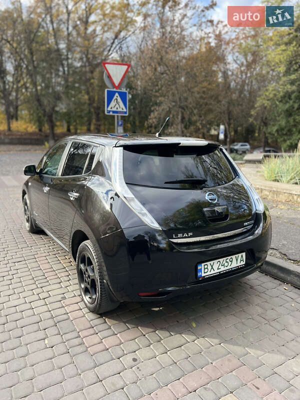 Хэтчбек Nissan Leaf 2013 в Каменец-Подольском фото 3 Хэтчбек Nissan Leaf 2013 в Каменец-Подольском