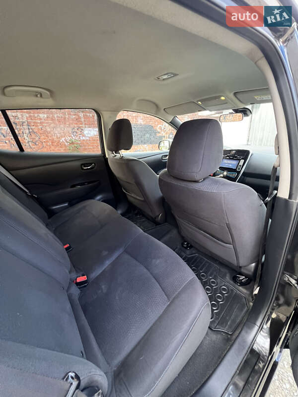 Хэтчбек Nissan Leaf 2013 в Каменец-Подольском фото 11 Хэтчбек Nissan Leaf 2013 в Каменец-Подольском