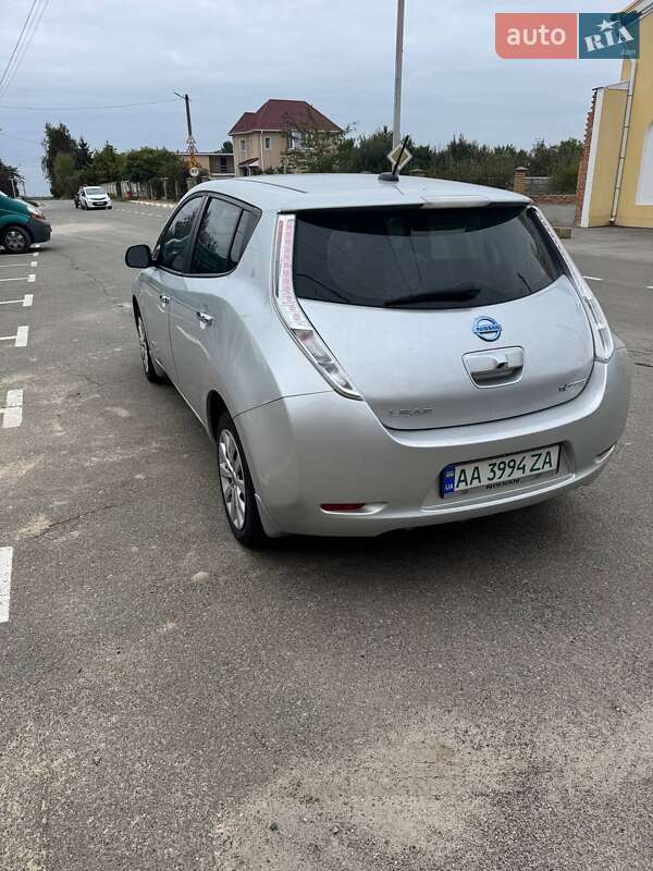 Хэтчбек Nissan Leaf 2014 в Софиевской Борщаговке фото 5 Хэтчбек Nissan Leaf 2014 в Софиевской Борщаговке