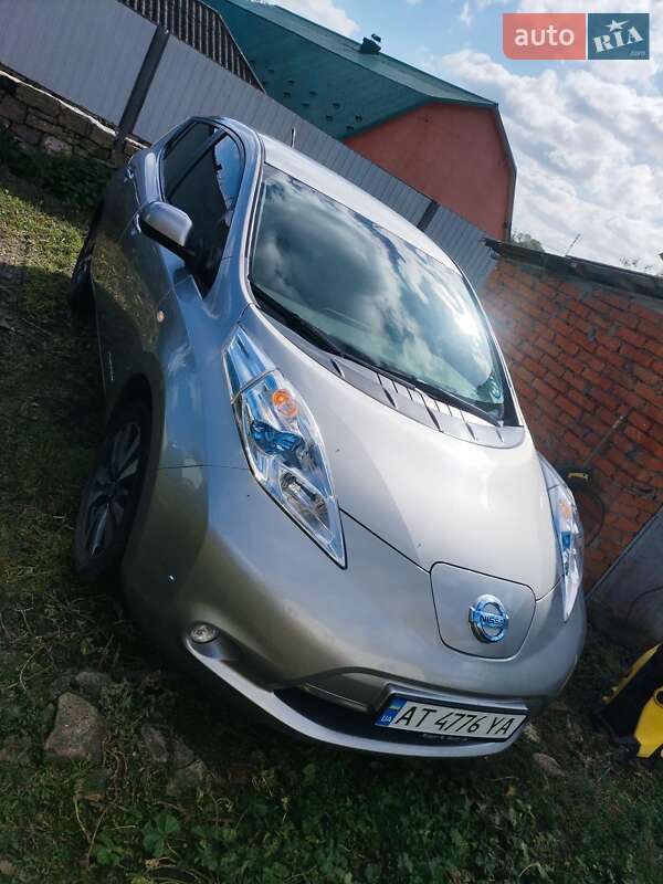 Хэтчбек Nissan Leaf 2013 в Каменец-Подольском фото 7 Хэтчбек Nissan Leaf 2013 в Каменец-Подольском