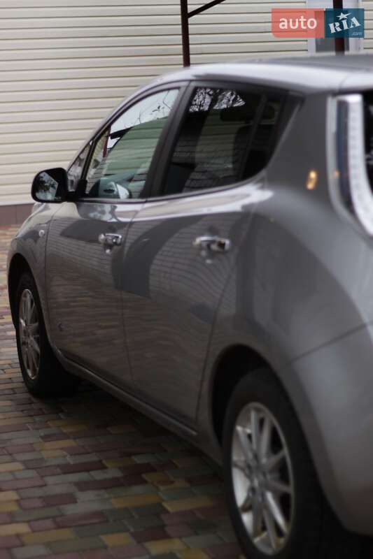 Хэтчбек Nissan Leaf 2016 в Днепре фото 7 Хэтчбек Nissan Leaf 2016 в Днепре