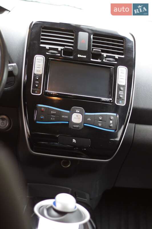 Хэтчбек Nissan Leaf 2016 в Днепре фото 13 Хэтчбек Nissan Leaf 2016 в Днепре