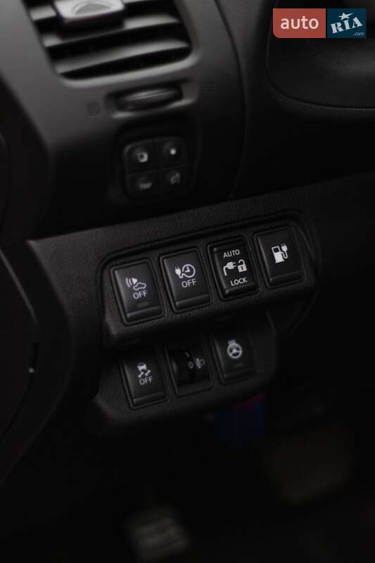 Хэтчбек Nissan Leaf 2016 в Днепре фото 18 Хэтчбек Nissan Leaf 2016 в Днепре