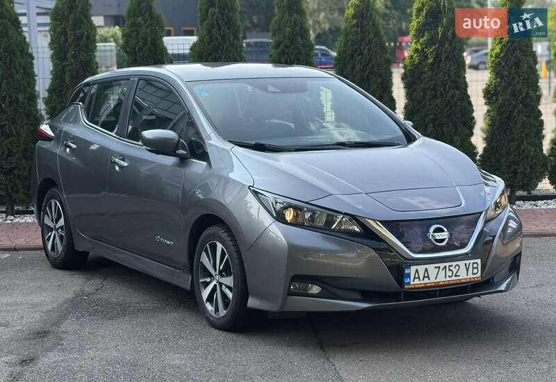 Хэтчбек Nissan Leaf 2019 в Киеве фото 3 Хэтчбек Nissan Leaf 2019 в Киеве