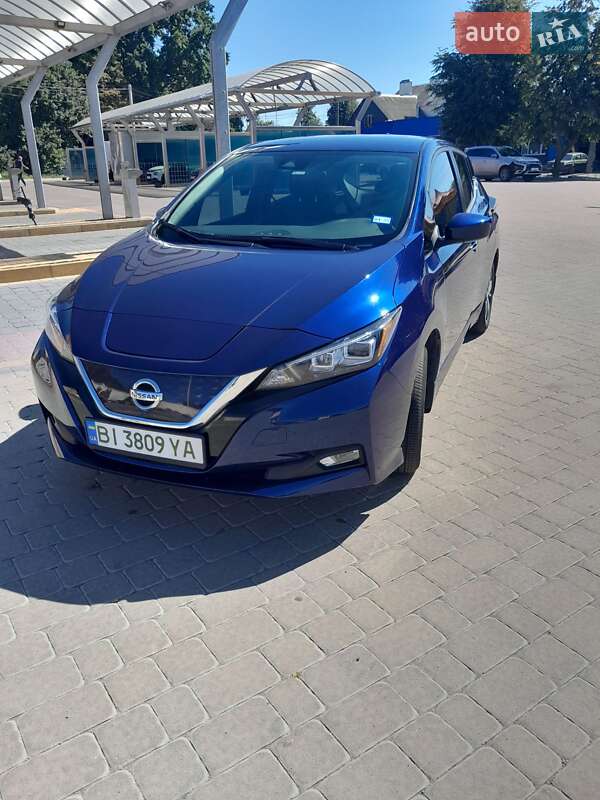 Хэтчбек Nissan Leaf 2022 в Полтаве фото Хэтчбек Nissan Leaf 2022 в Полтаве