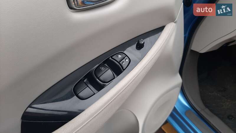 Хэтчбек Nissan Leaf 2011 в Летичеве фото 7 Хэтчбек Nissan Leaf 2011 в Летичеве